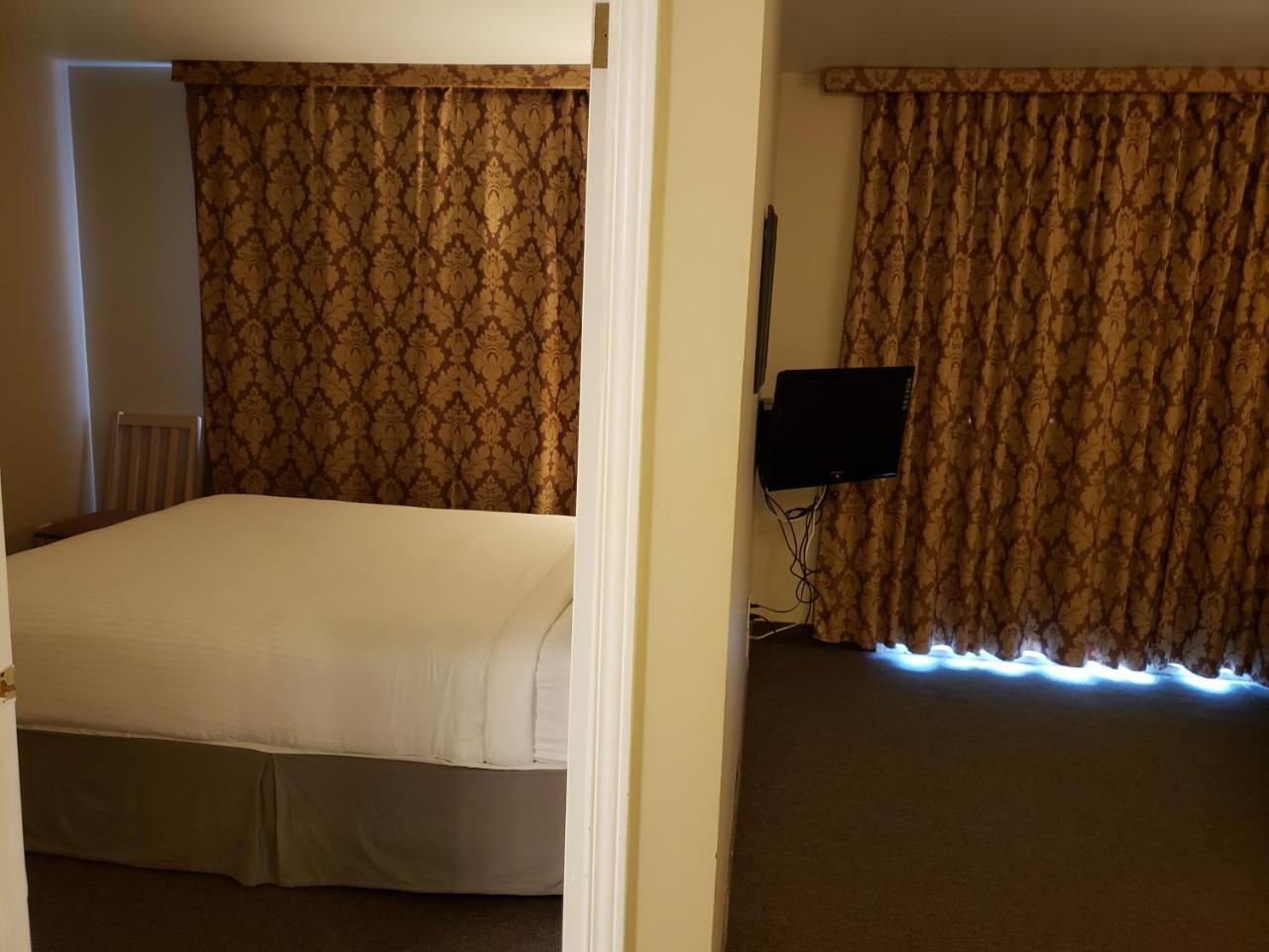 Shemron Suites Hotel Deep River Esterno foto