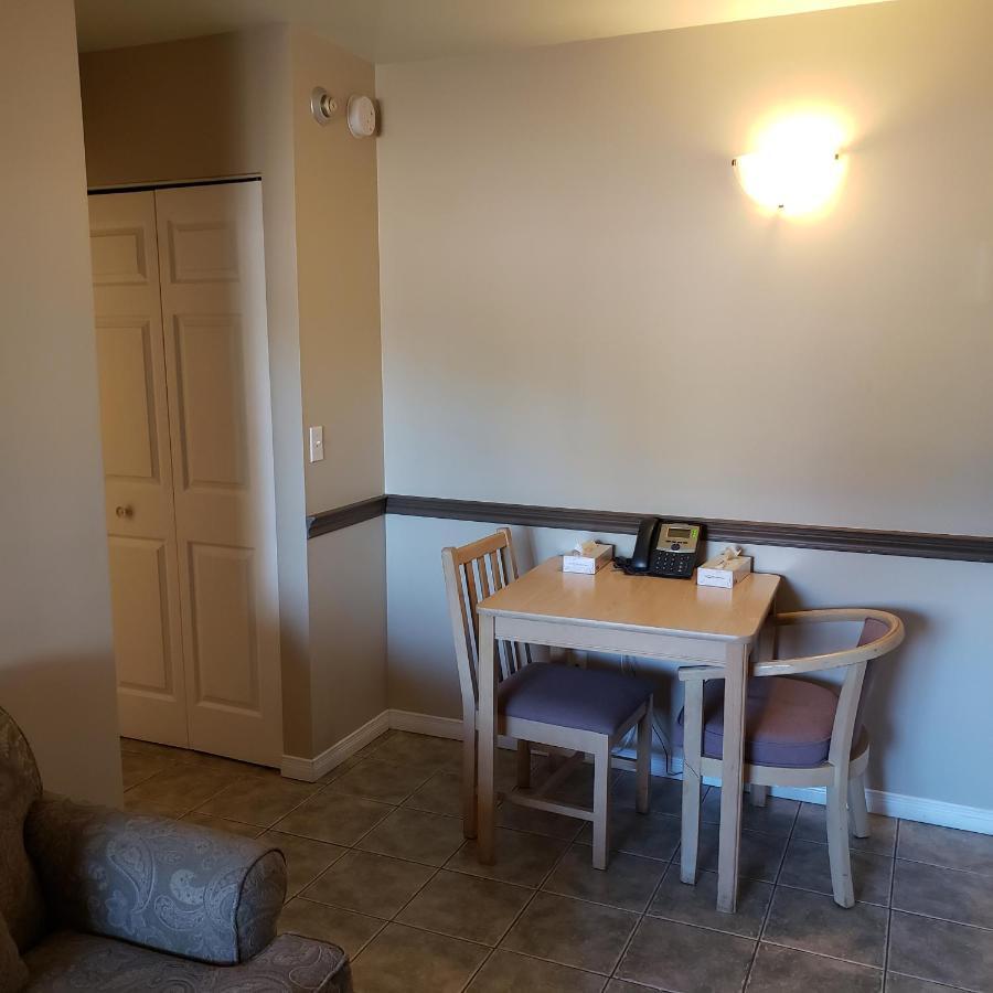 Shemron Suites Hotel Deep River Esterno foto